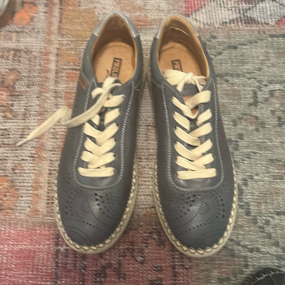 Pikolonos tennies